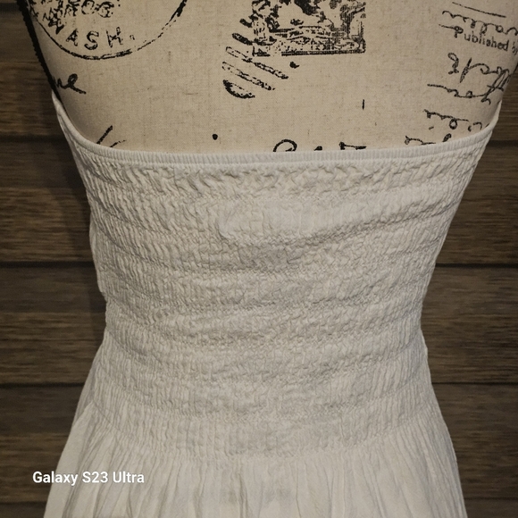 Halter button white Dress - Picture 9 of 12